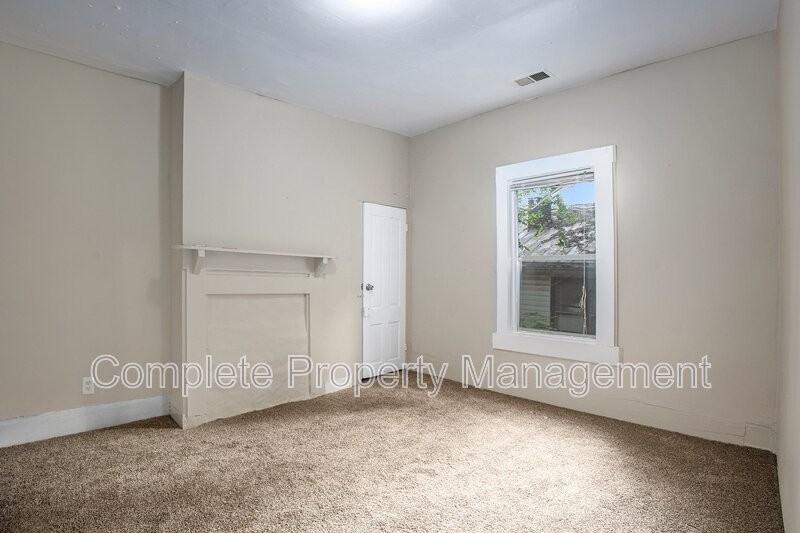 109 59th St - Photo 3 of 20