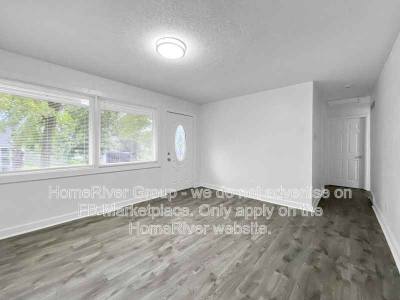 7509 E 49th St - Photo 2 of 20