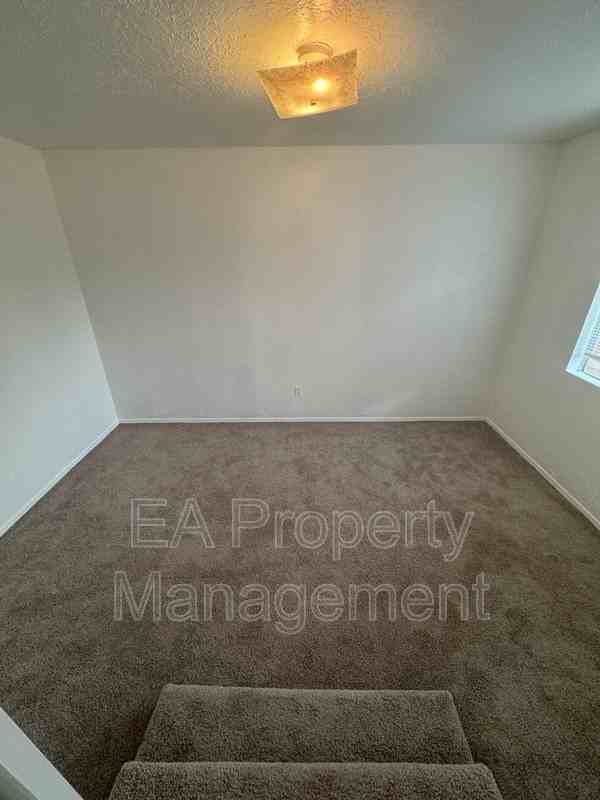 8906 Guadalupe Trl Nw - Photo 3 of 19