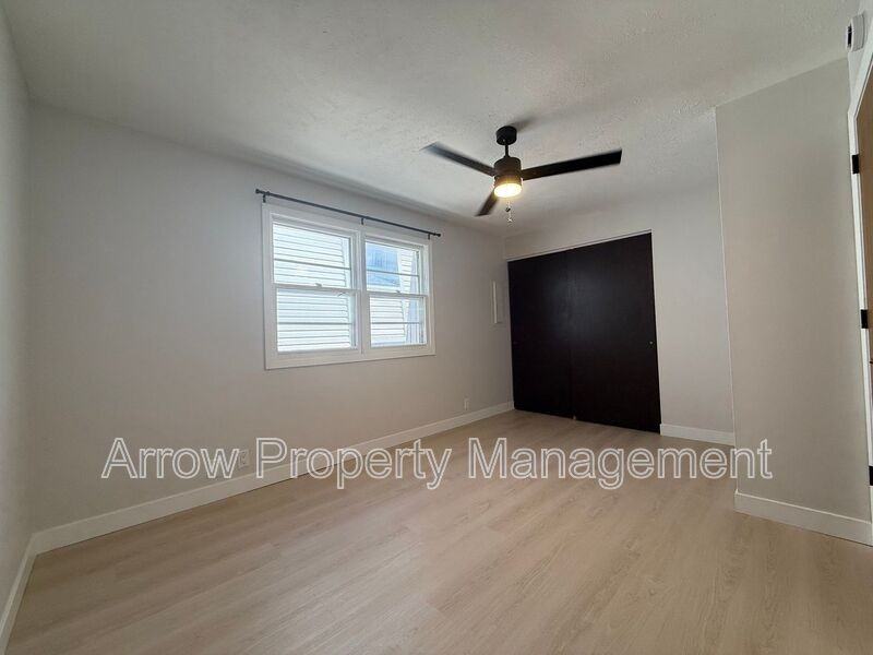 3609 N 60th St #6 - Photo 6 of 9