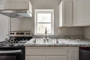 featured image of 207 Napier St #5