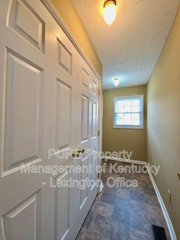 1322 Lancaster Rd #A - Photo 6 of 24