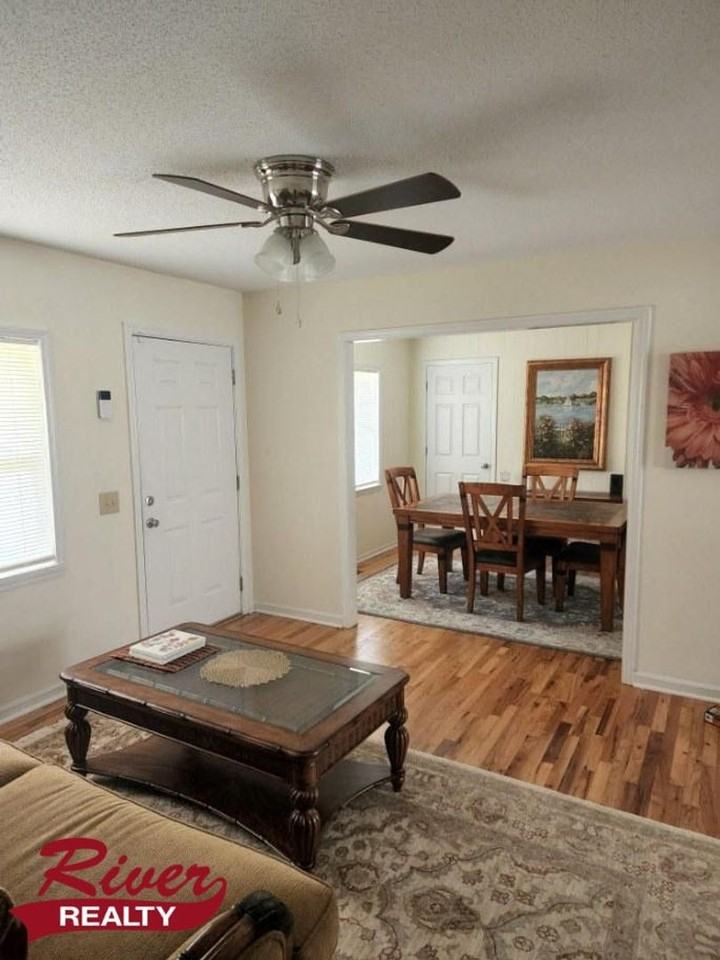 109 Camellia Dr - Photo 2 of 12