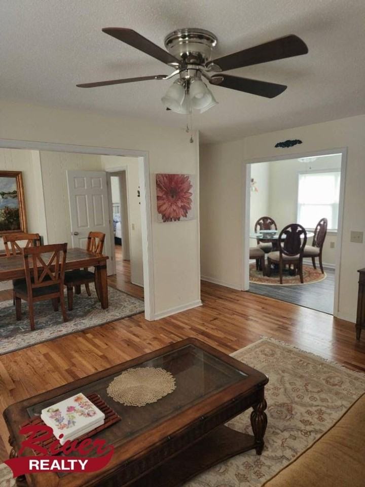 109 Camellia Dr - Photo 3 of 12