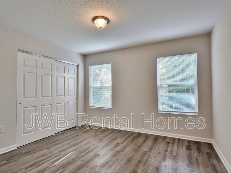 2327 Janette St - Photo 5 of 8