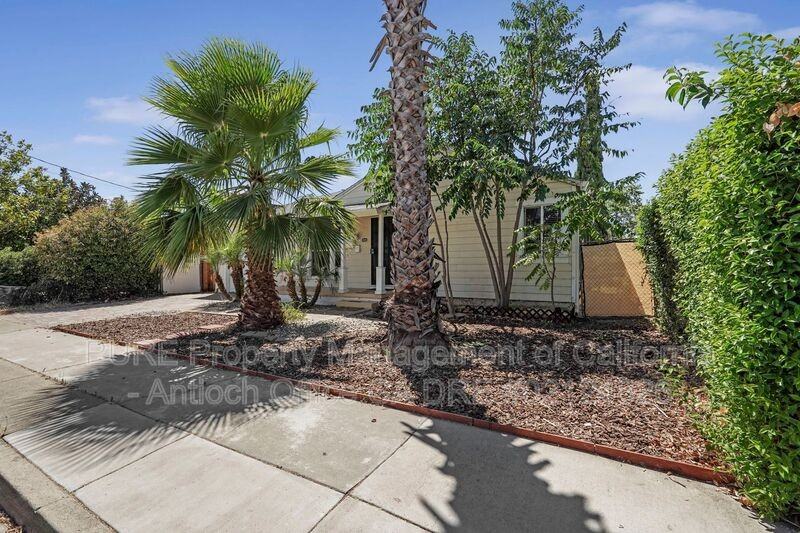 1912 Birch Ave - Photo 3 of 28