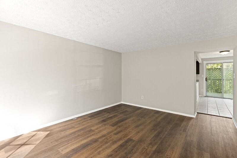 916 Pentwood Ct - Photo 2 of 27