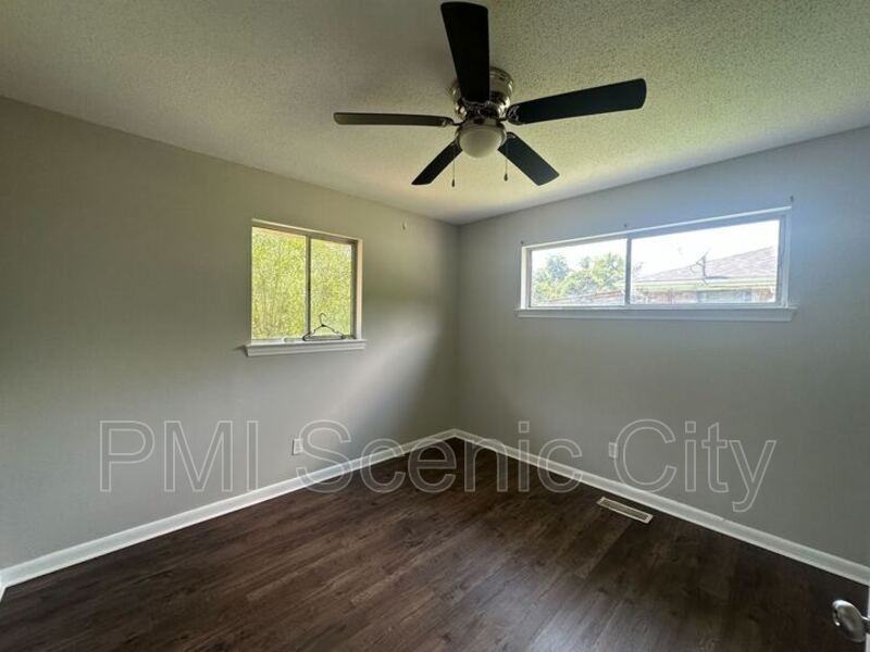 1220 Gadd Rd - Photo 3 of 13