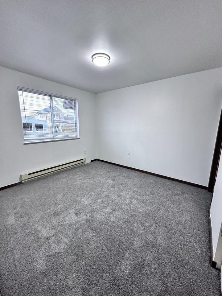 458 Market St #43 - Photo 4 of 9