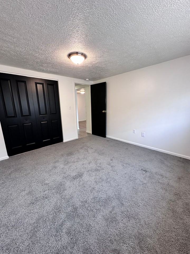 460 Market St #20 - Photo 5 of 19