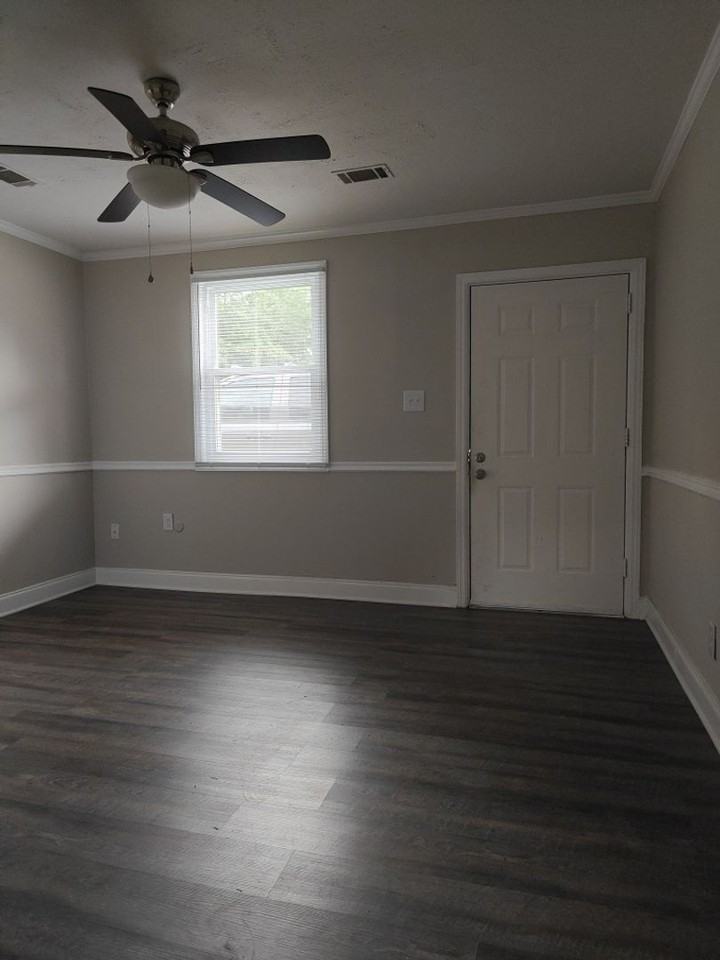 4432 Wrightsboro Rd - Photo 3 of 11