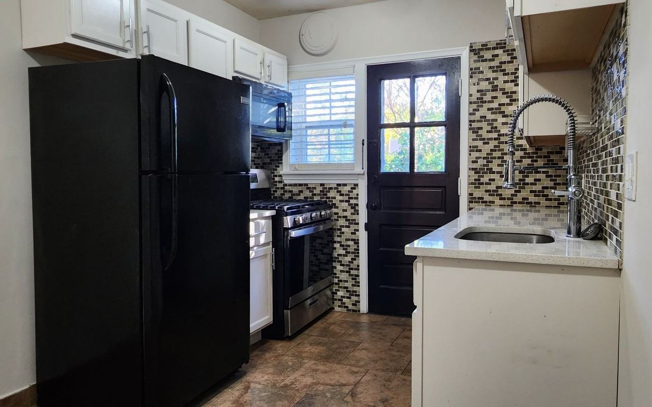 1020 Sanford Avenue #1N - Photo 3 of 16