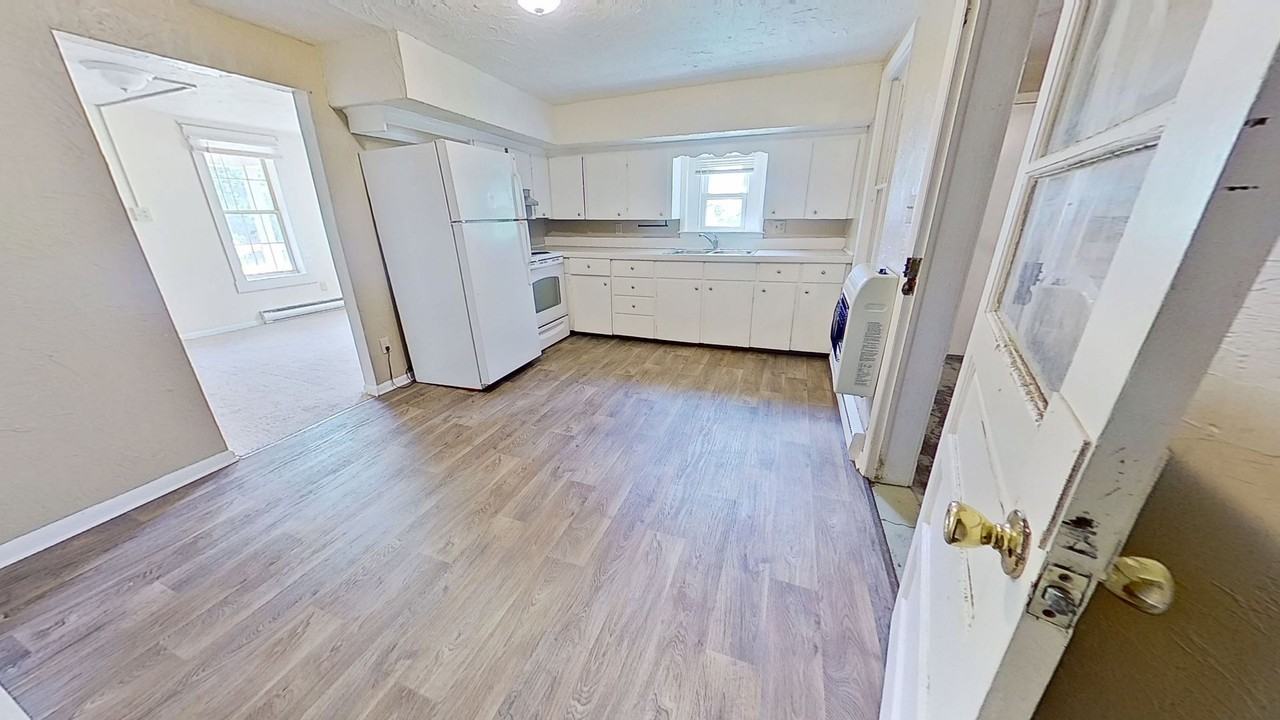 185 Burkholder Rd - Photo 6 of 13