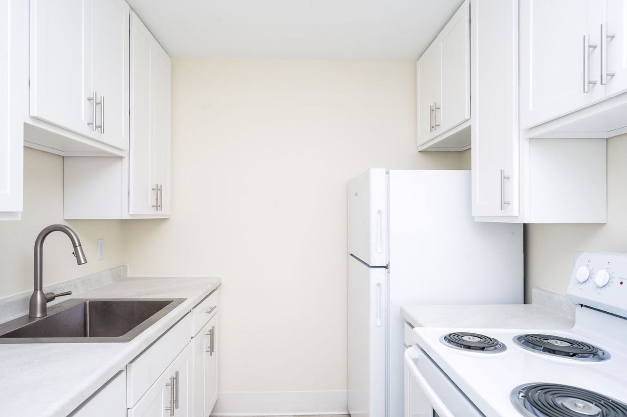 2709 Park Ave S - Photo 2 of 6