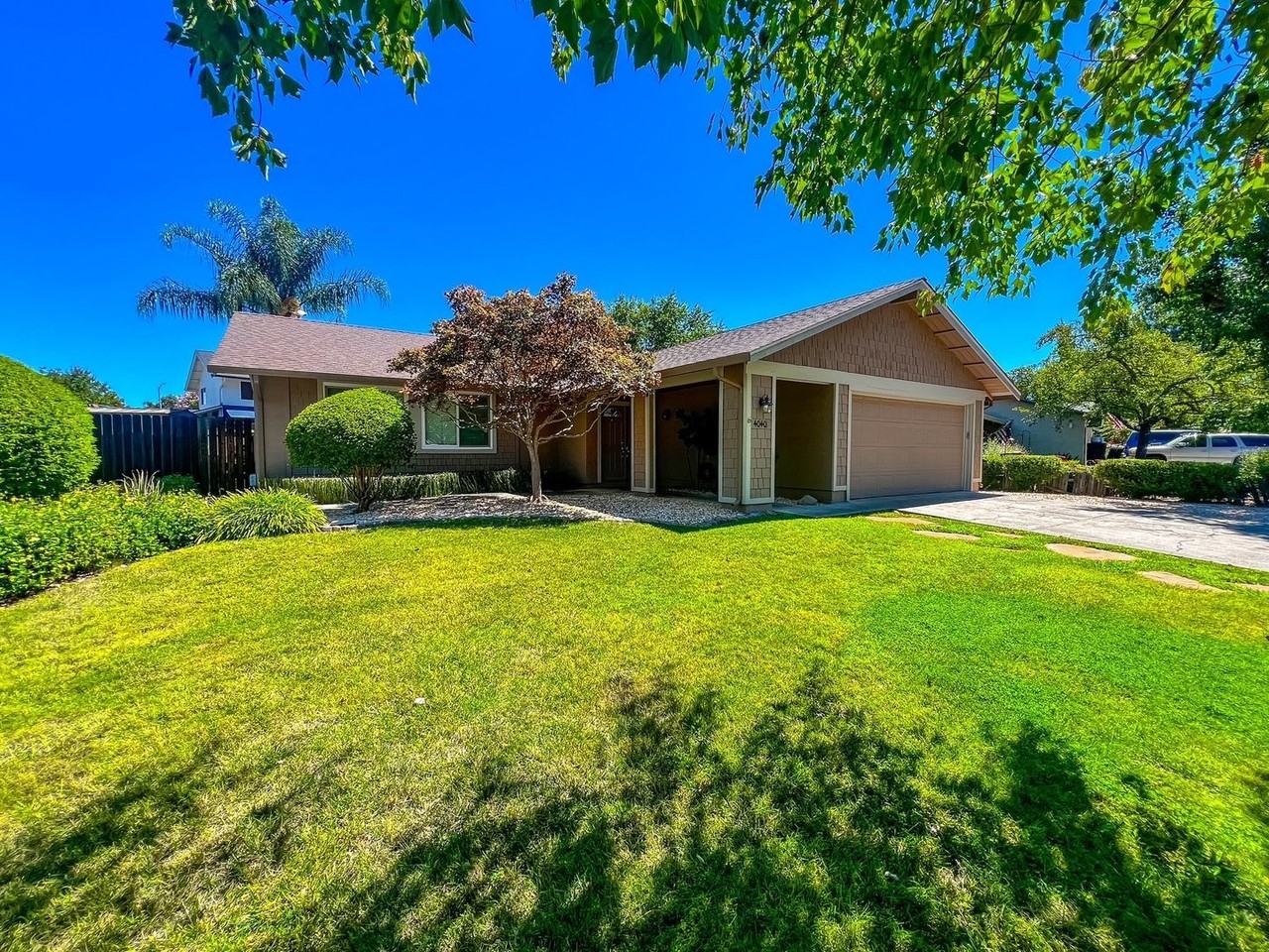 4040 Tokay Dr - Photo 2 of 28