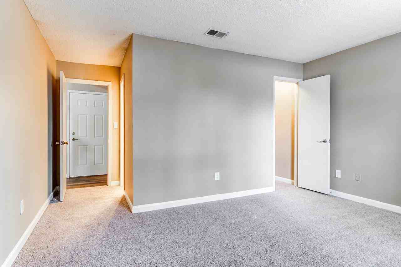 Summit Station - Photo 4 of 30