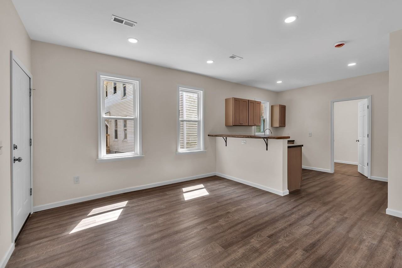 20 Marion Street - Photo 4 of 42