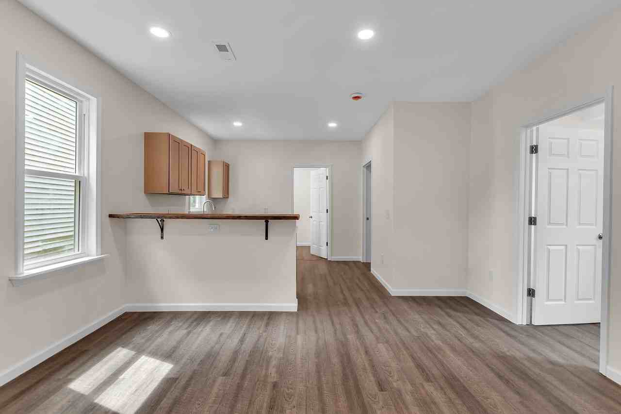 20 Marion Street - Photo 5 of 42