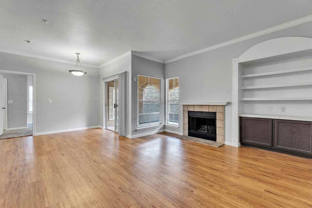 Villas at Sonterra - Photo 3 of 14