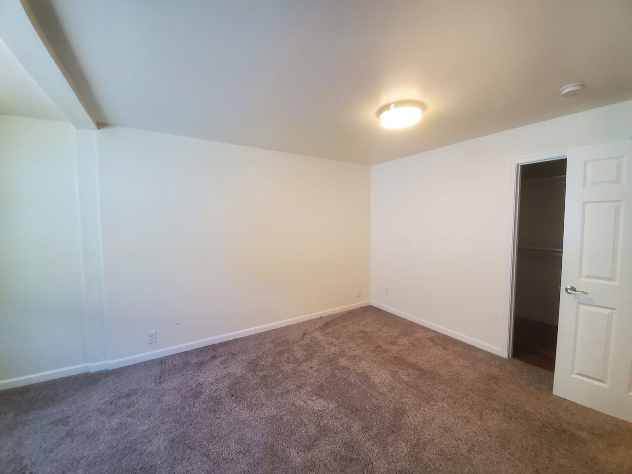 Beachwood in Kirkland - Photo 2 of 27