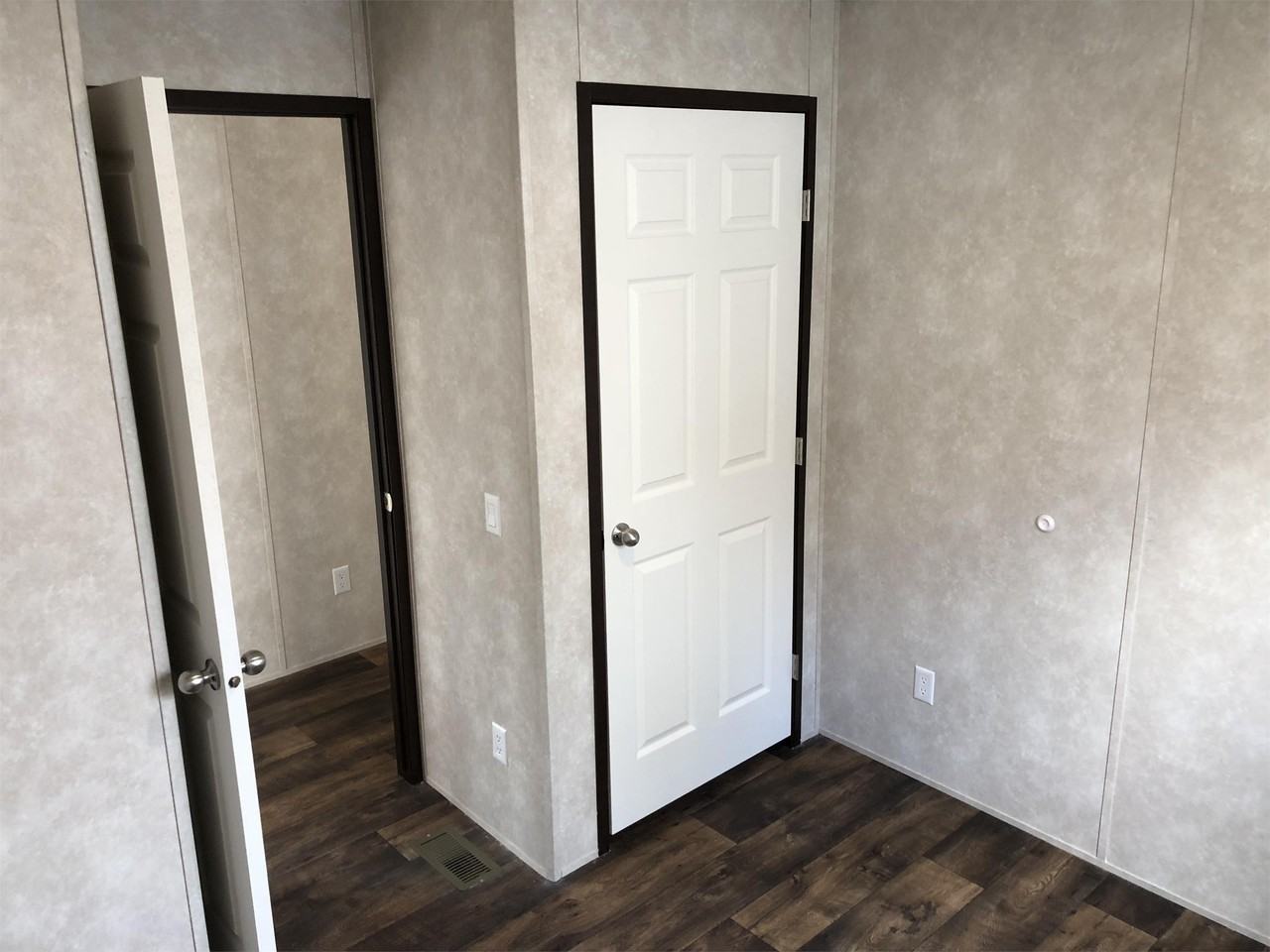 Circle Mobile Home Park - Photo 4 of 19