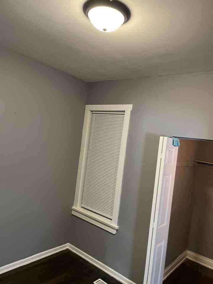 7556 S CHAMPLAIN AVE - Photo 6 of 18