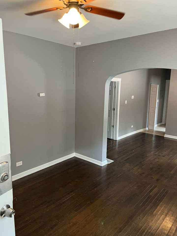 7556 S CHAMPLAIN AVE - Photo 7 of 18