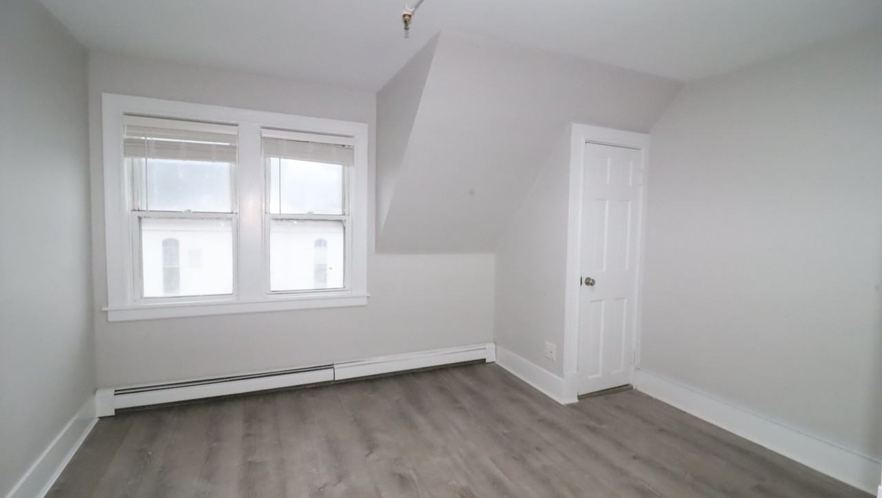 50 West Main Street - Photo 3 of 25