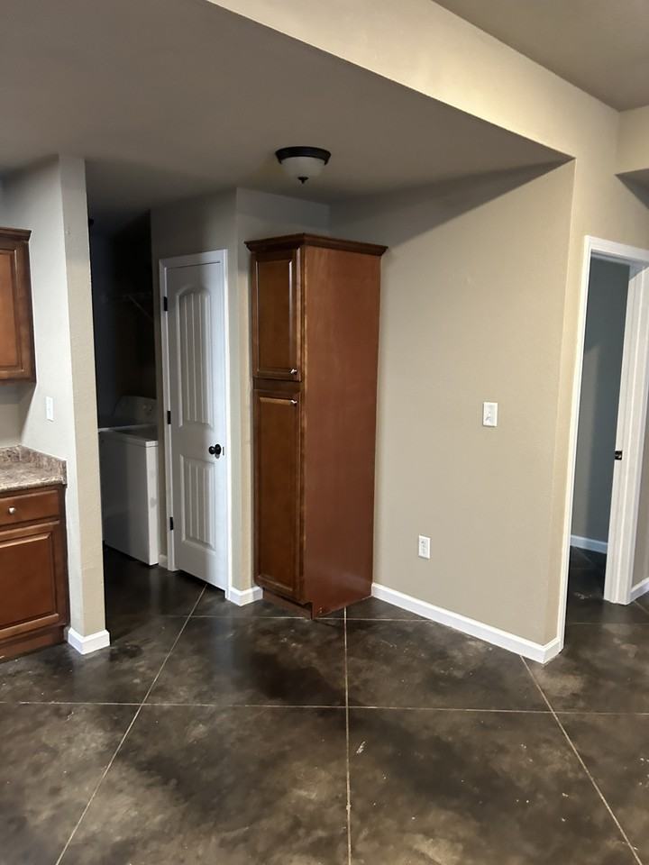 4703 Samantha Avenue - Photo 6 of 13