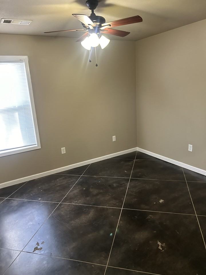 4703 Samantha Avenue - Photo 7 of 13