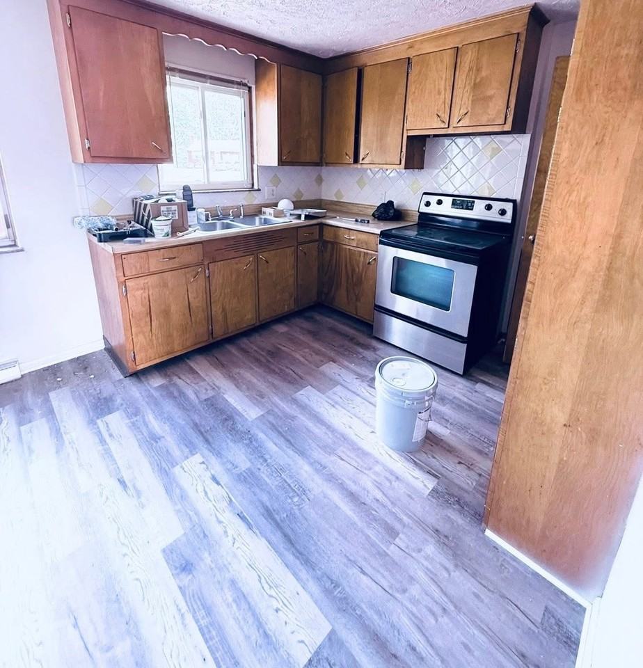 472 Amvale Avenue Northeast - Photo 3 of 13