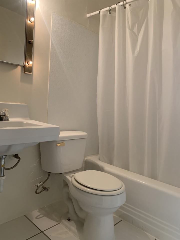 1719 3rd Avenue East - Photo 4 of 13