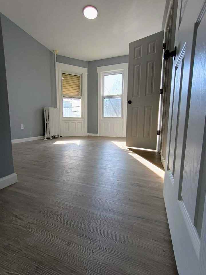 166 Ridgewood Avenue - Photo 3 of 15