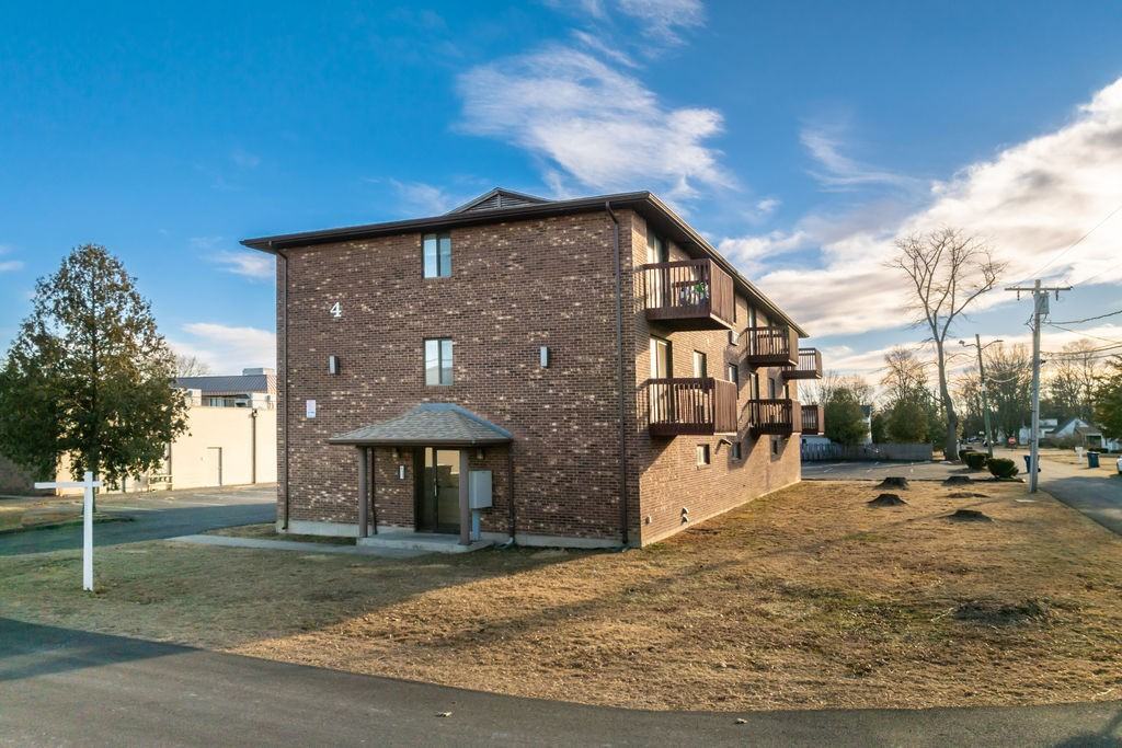4 Twining Street - Photo 5 of 10