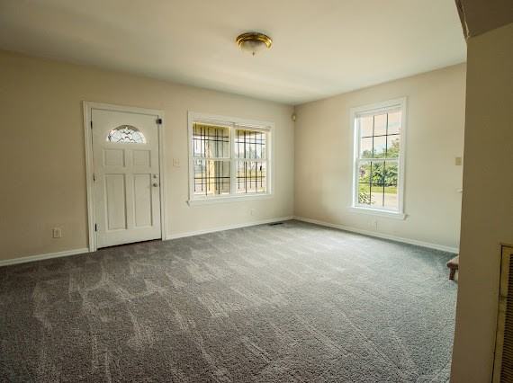 2711 Avenue E - Photo 4 of 11