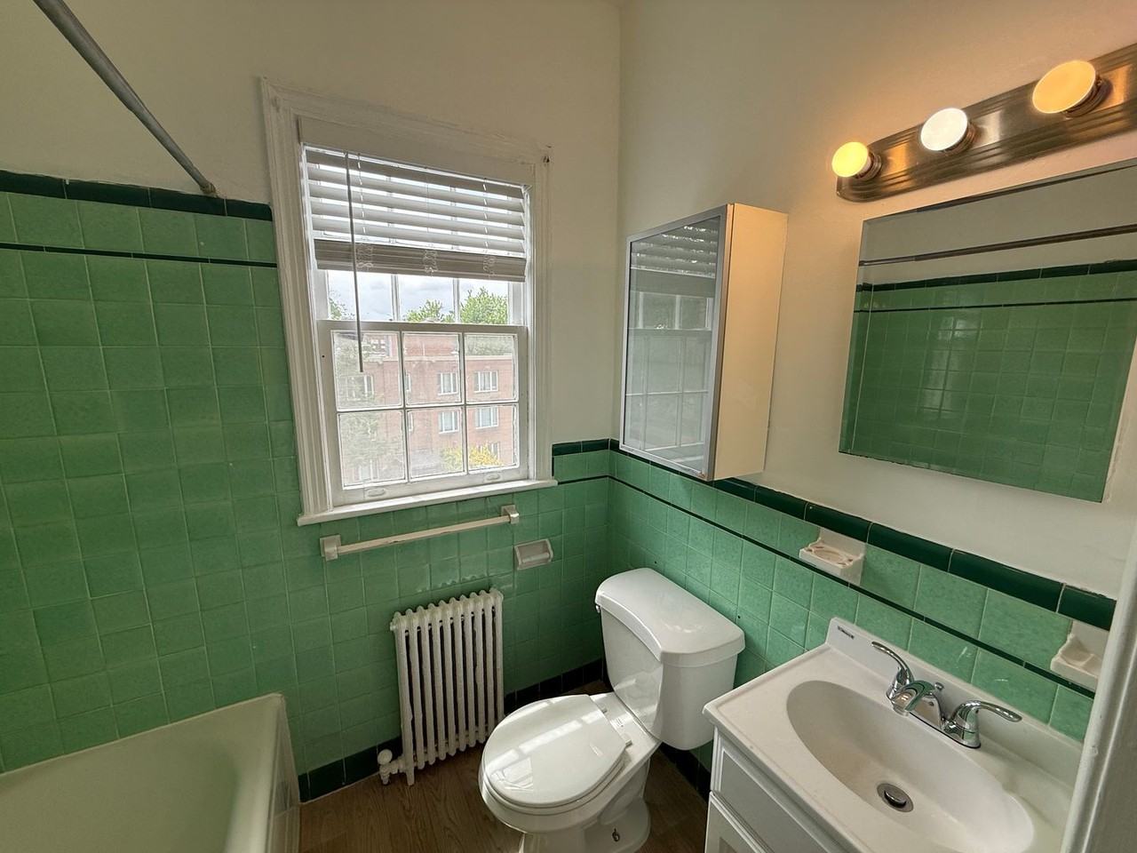 2500 41st Street NW - Photo 6 of 22