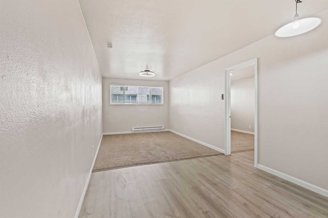 BLDG D #111 - Photo 3 of 23