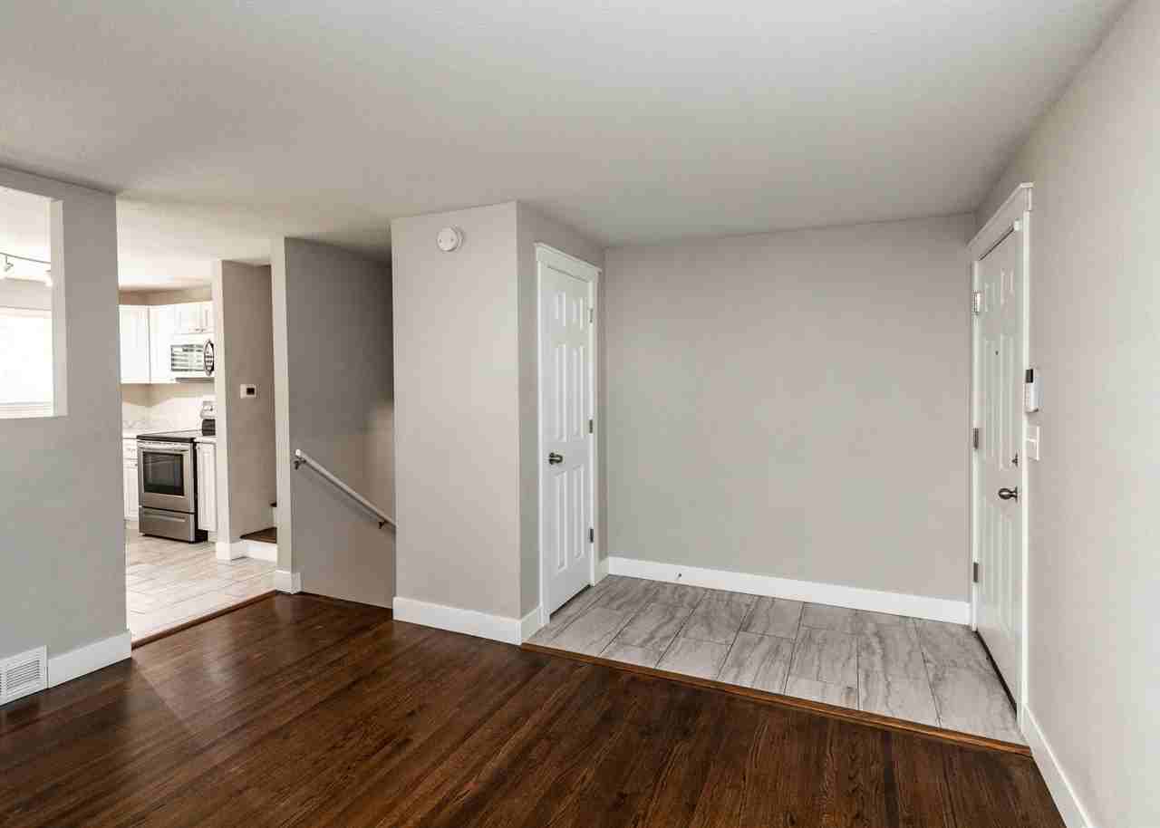 2109 Mcarthur Ave - Photo 3 of 49