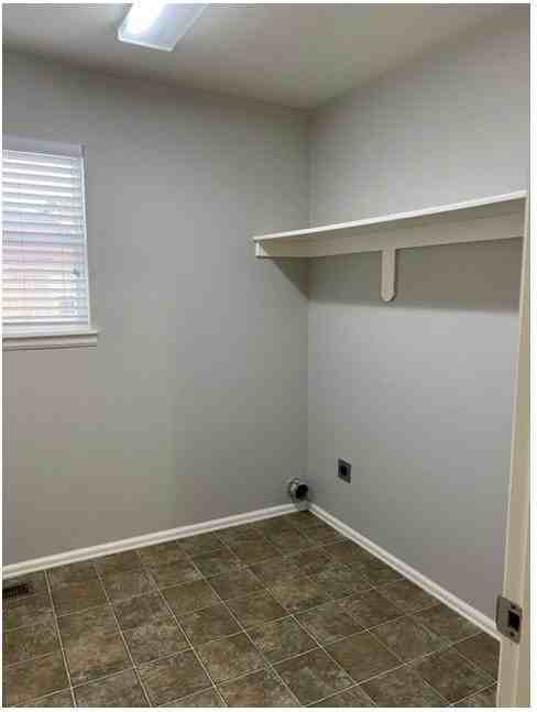 11802 Shadow Creek Ct - Photo 3 of 26