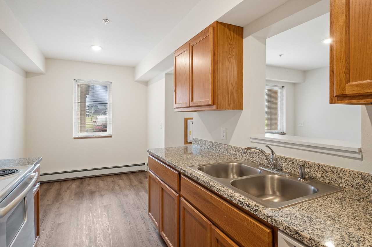 Coopers Landing Apartments - Photo 2 of 46