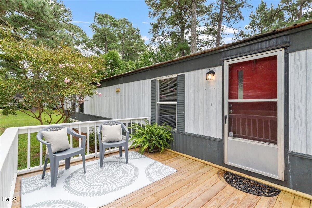 10317 Giles Rd - Photo 3 of 50