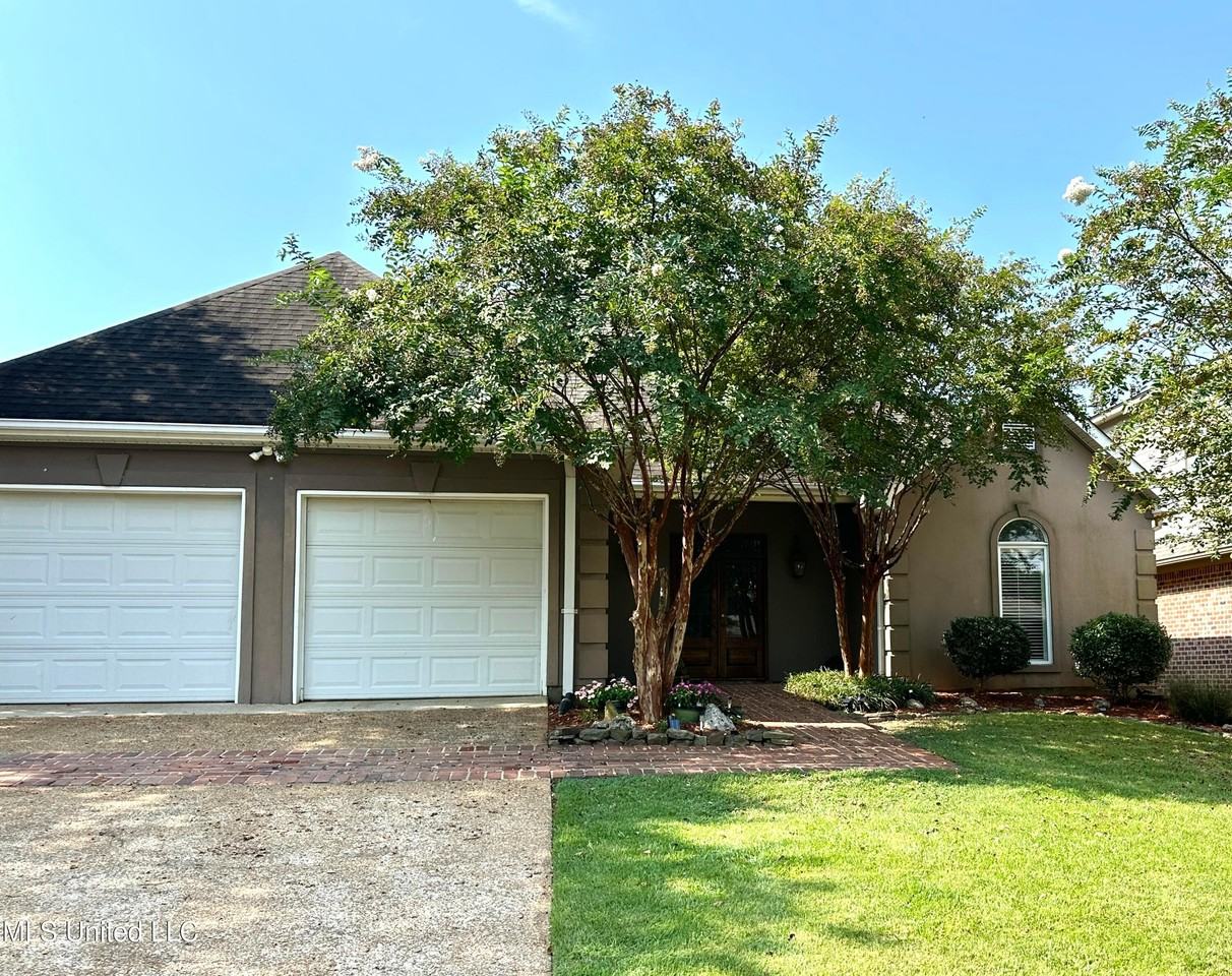 907 Oak Trl - Photo 2 of 33