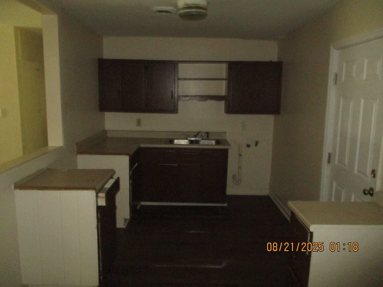 223 Whitehead Dr - Photo 2 of 7