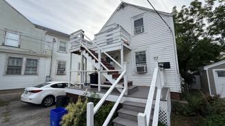19 Portsmouth Ave - Photo 1 of 1