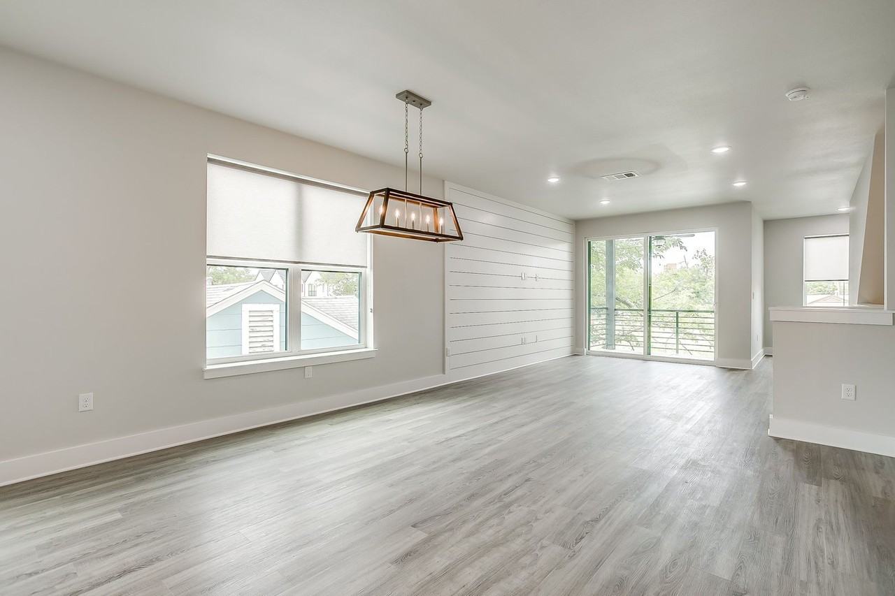 3127 Forest Park Blvd - Photo 7 of 42