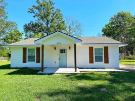 featured image of 865 Springdale St