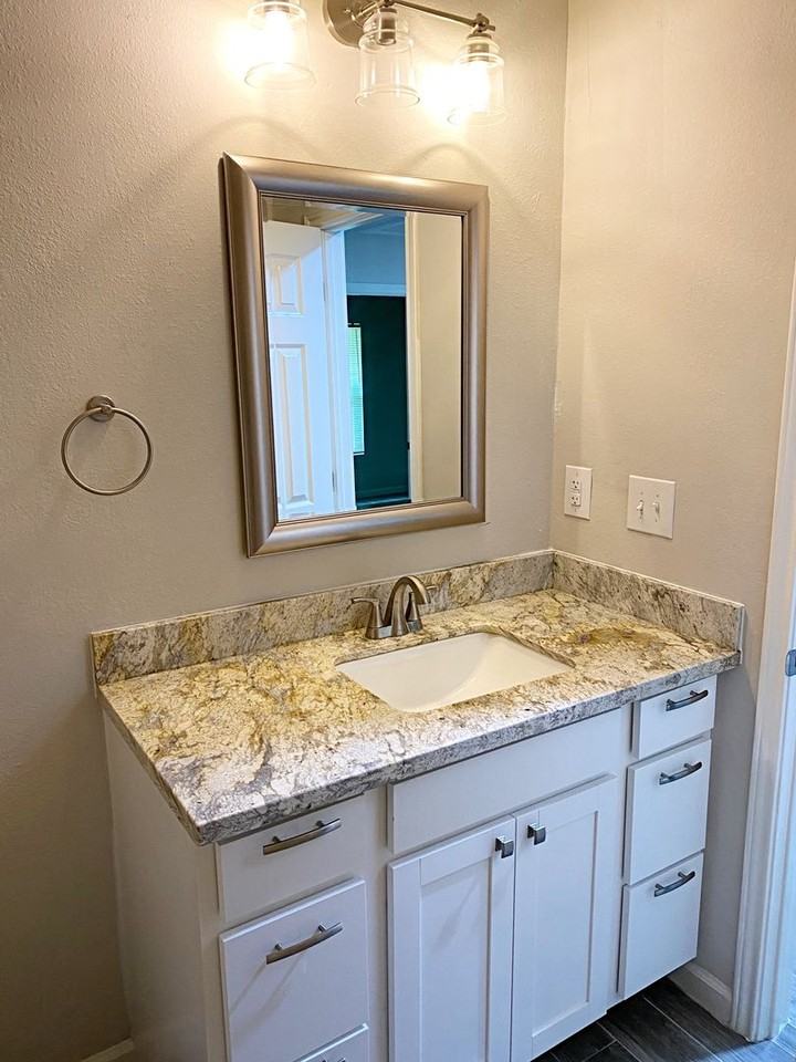 865 Springdale St - Photo 3 of 17