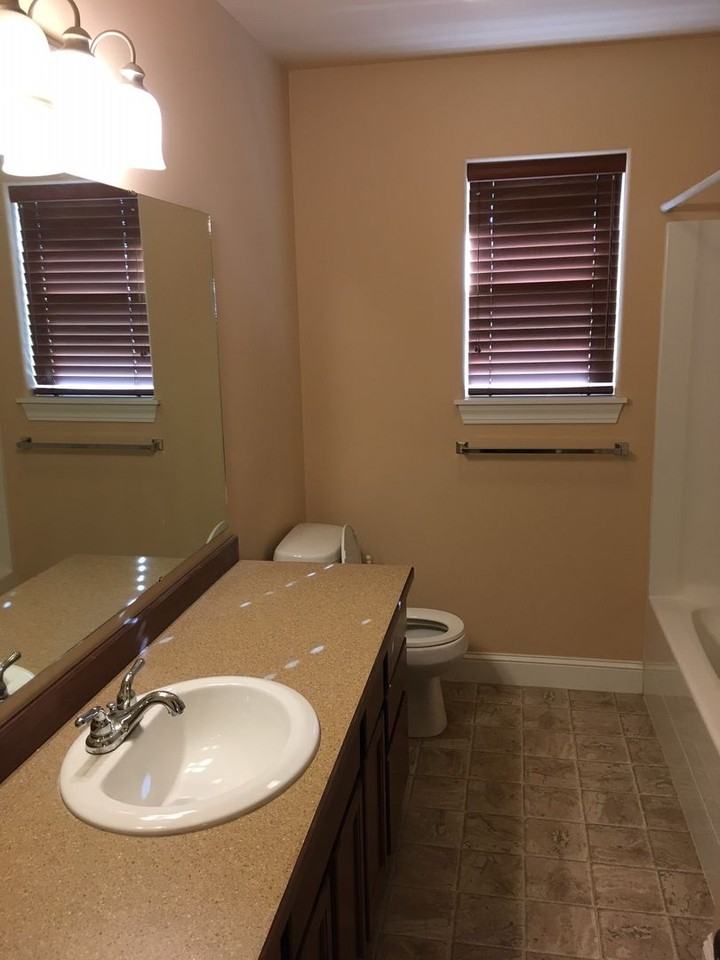 959 Pin Ave - Photo 4 of 12