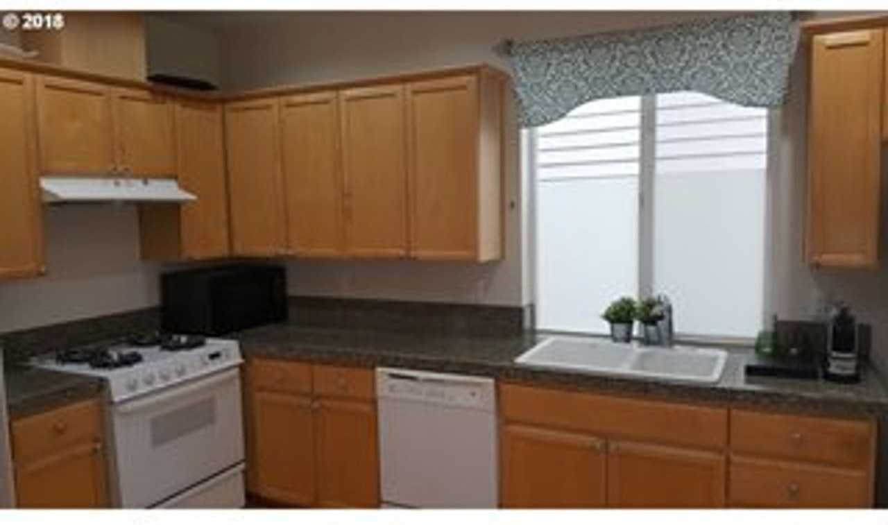 6262 Sw 205th Ave - Photo 3 of 19