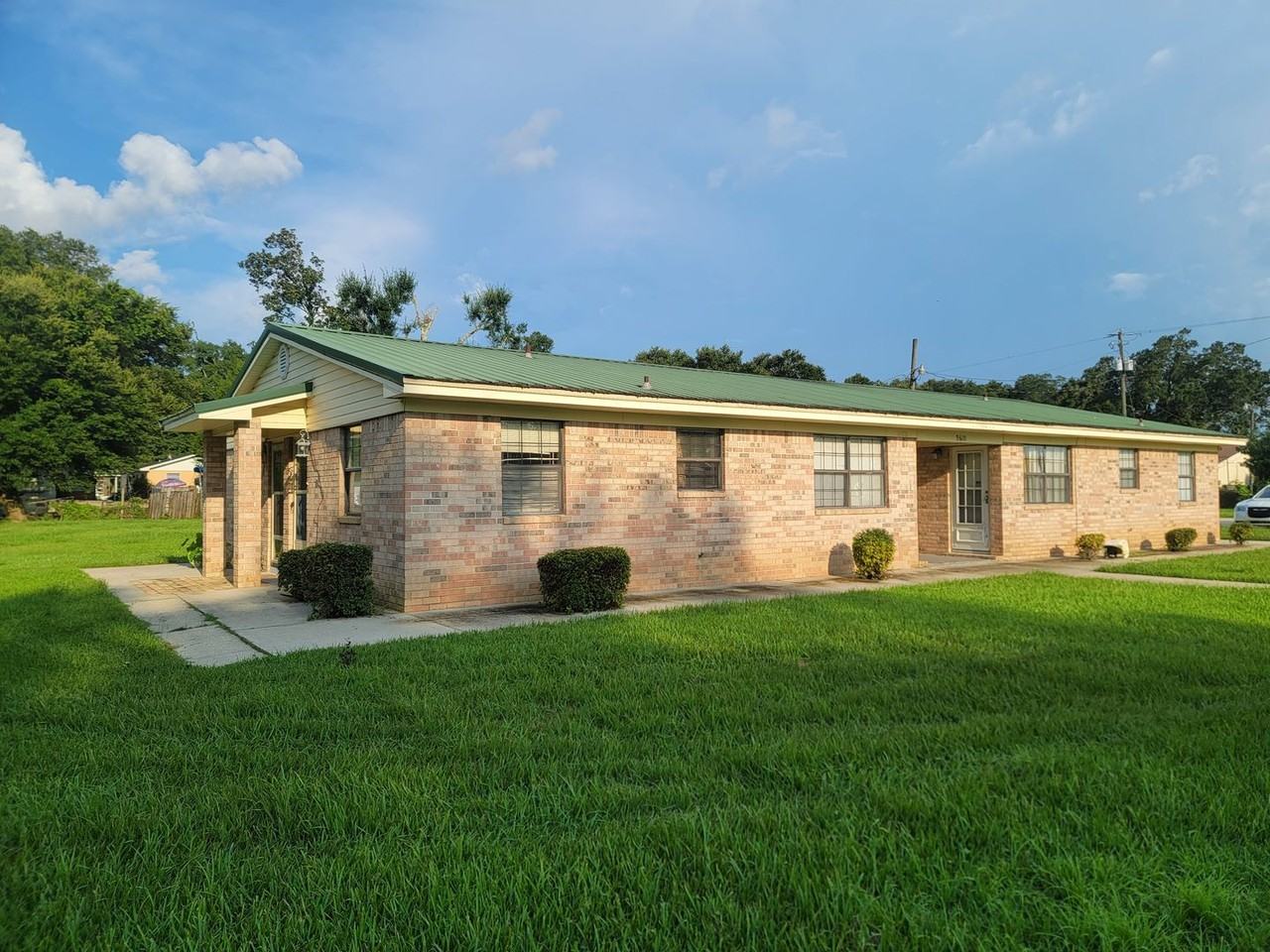 9610 Bowman Ave #C